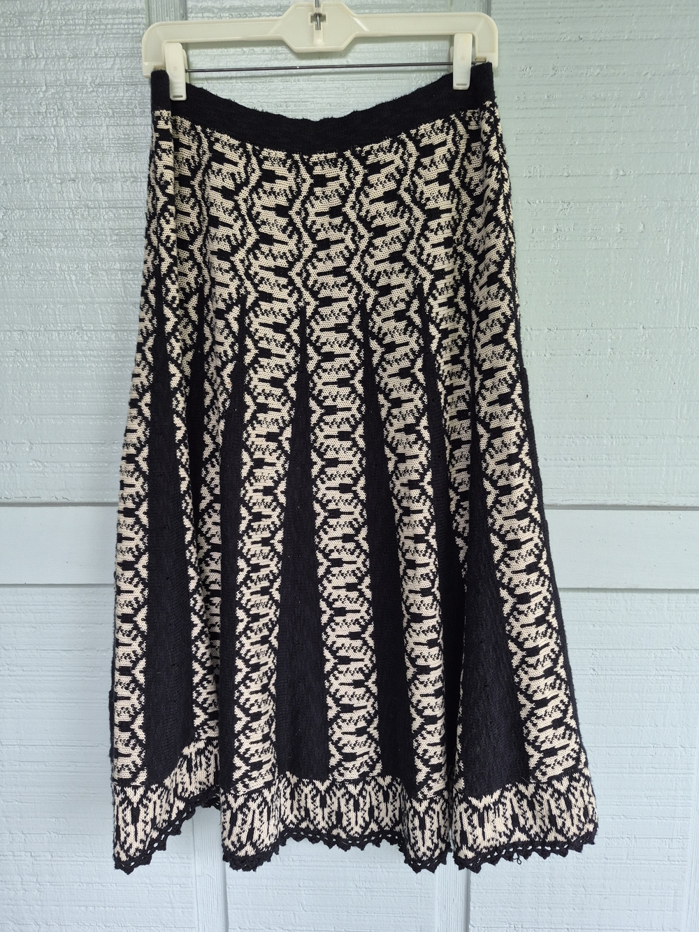 Peruvian Connection Black and Cream Sweater Knit Midi Skirt Large  Classic